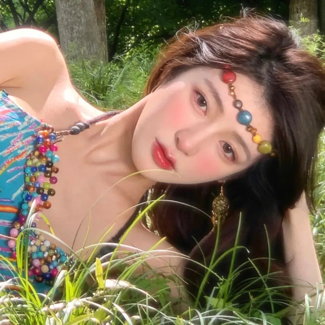 美女蛇岛求生
